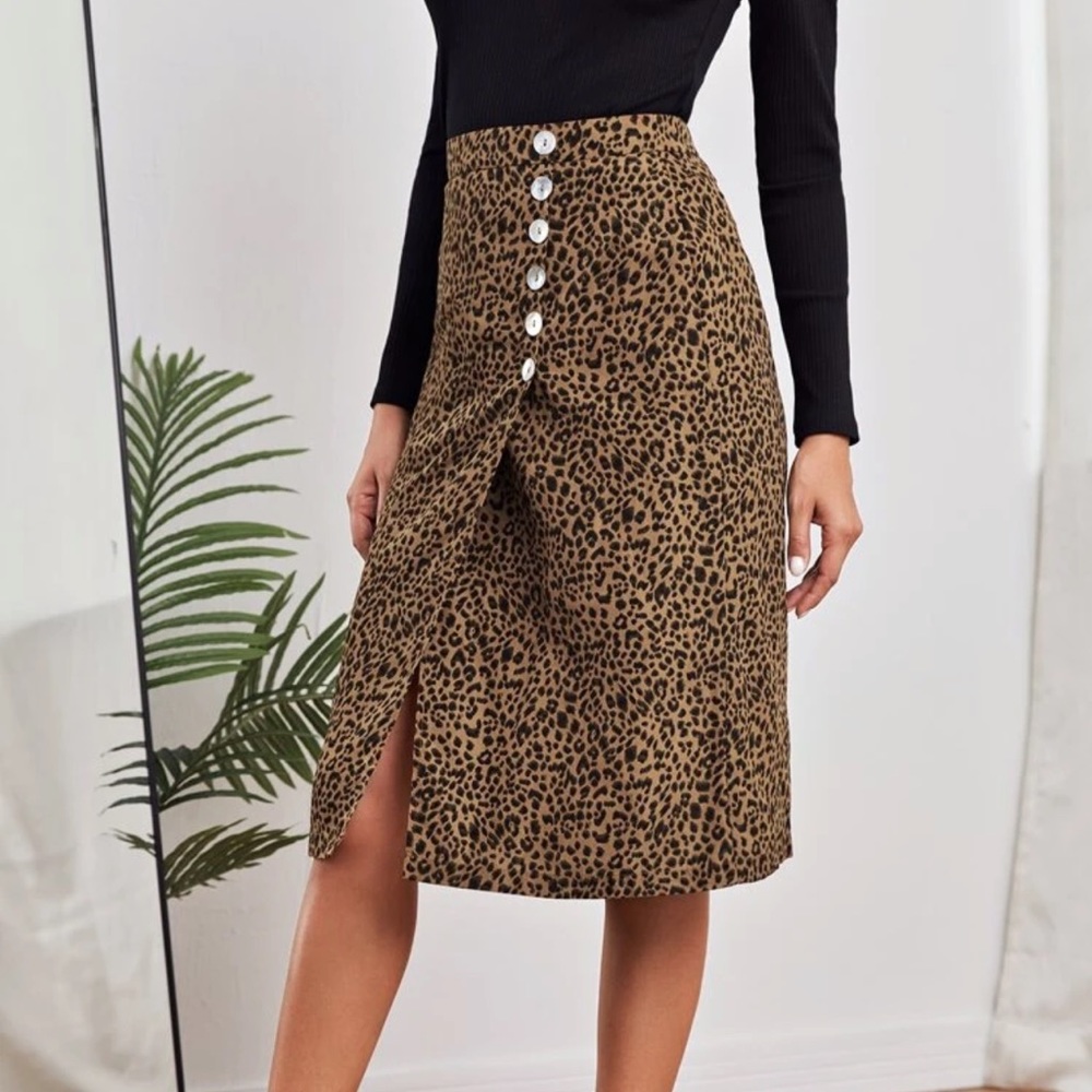Leopard Print Midi Skirt with Buttons